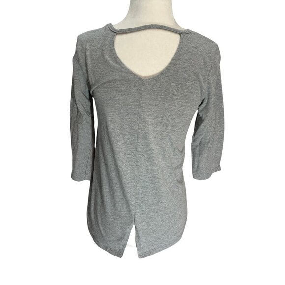 jessica Simpson Collectible Grey T-shirt w/Cell Phone Pocket Sz S - Picture 4 of 10